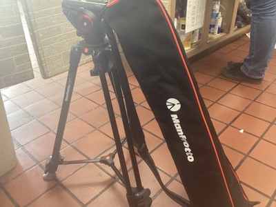 Manfrotto MVT502AM Tripod & MVH500A Head with Carrying Bag