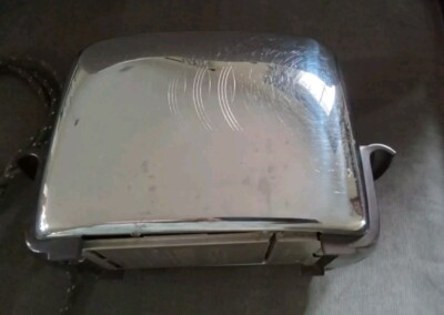 Vintage Chrome Toastmaster Toaster Model 1B14 Art Deco Bakelite Handles 1950s