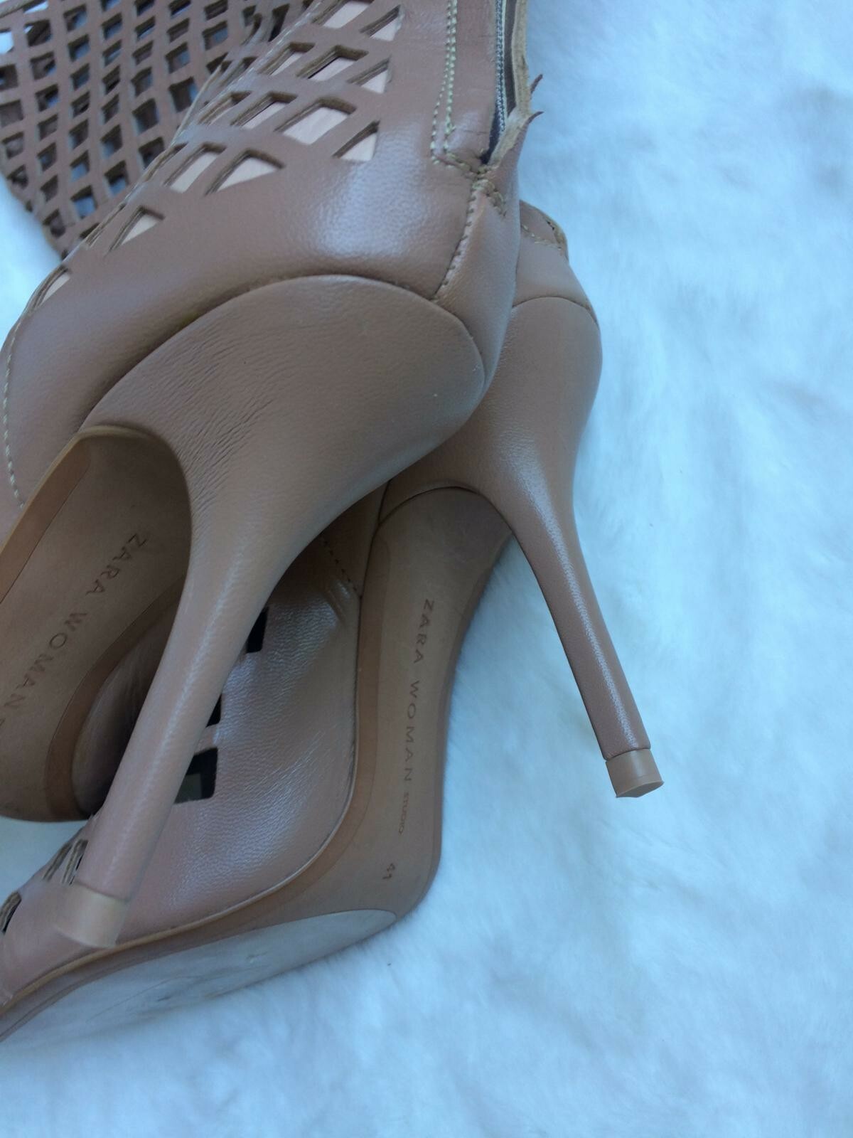 ZARA VERY RARE NUDE DIE-CUT LEATHER HIGH-HEEL UK10 EU41 6558/201 BOOTS OPENWORK image 9