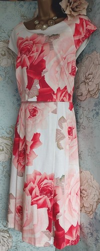 Phase Eight rosa weiß Blumen Bernadette Hochzeit Anlass Kleid koralle Outfit 16 - Bild 9 von 22