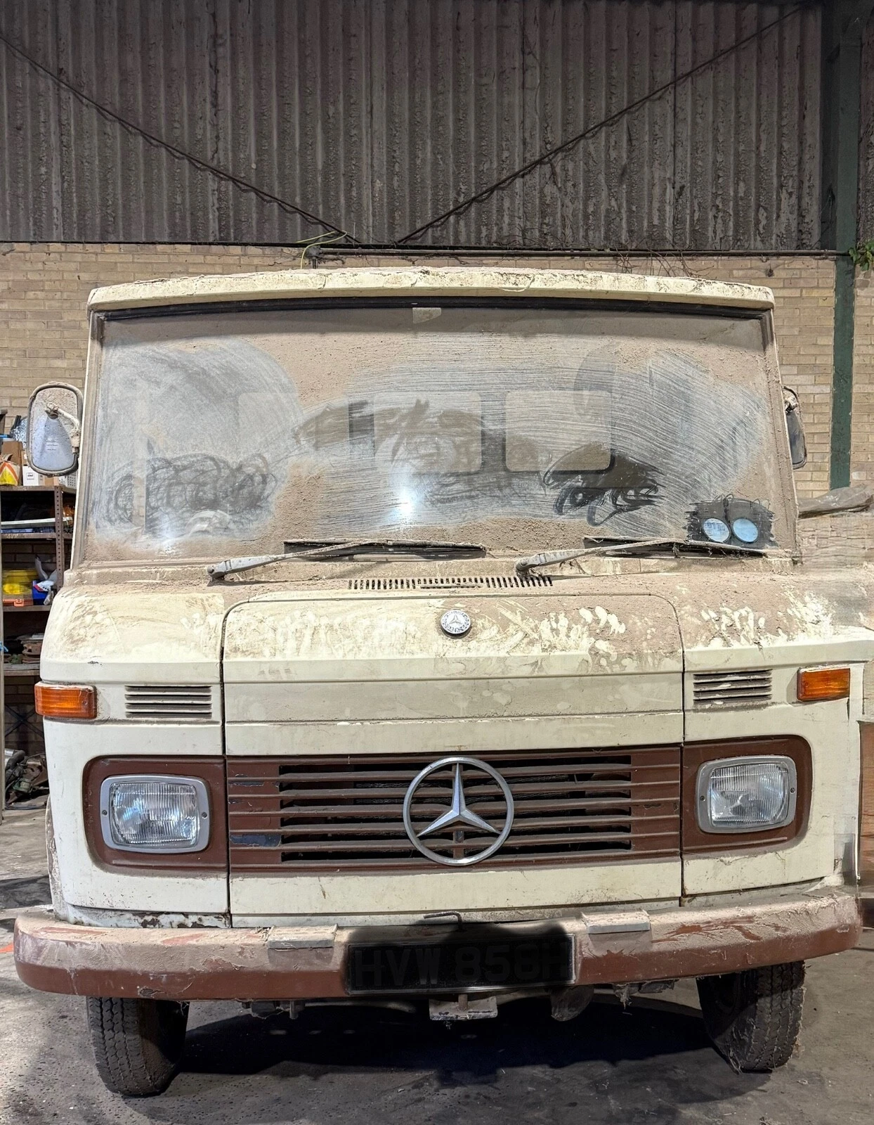 Lorry truck dropside flatbed - Picture 1 of 6