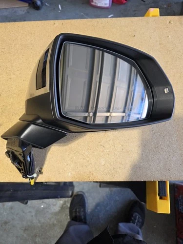 2019-25 Audi Q7 SQ7 Front Right Passenger Side Door Mirror w/Camera
