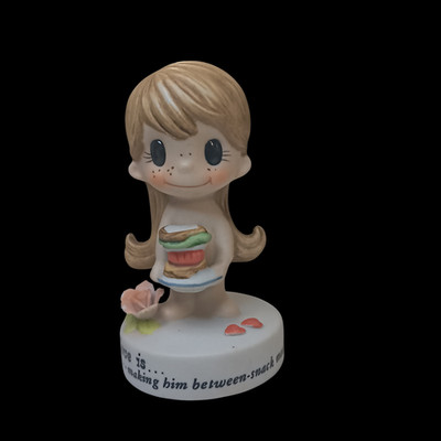 Vintage 1972 Kim Casali Love Is Figurine Making Him Between Snack Meals LA Times