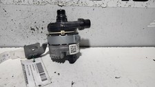 Pompe à eau Mercedes 250