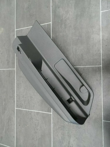 Parcel shelf cover bracket