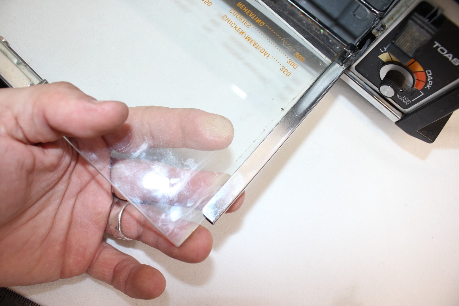 Vintage GE TOASTER OVEN BAKE Broil TOAST R Works!! WORKS! Loose glass