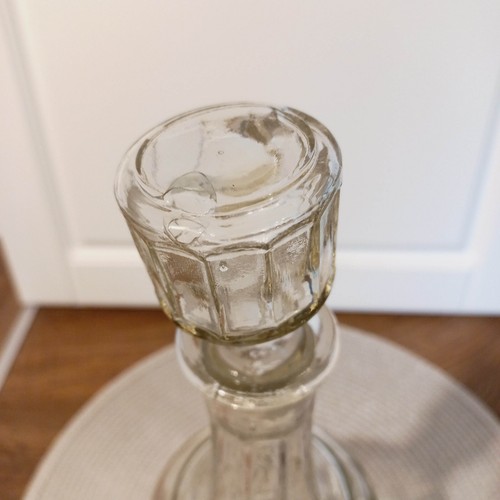 Vintage Glass Carafe Decanter with Stopper - Picture 5 of 10