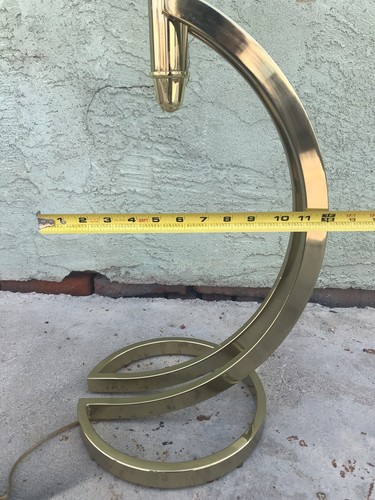 Mid Century Milo Baughman Style Brass Curved Table Lamp - Picture 5 of 6