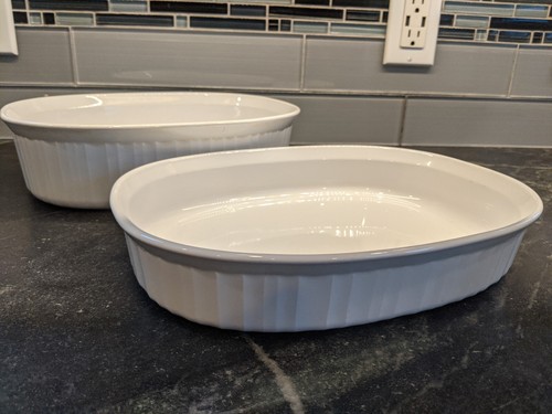 2 Corning Ware French White Oval Casserole Dishes w 1 Pyrex Lid - 1.8 2.8 litre - Picture 2 of 9