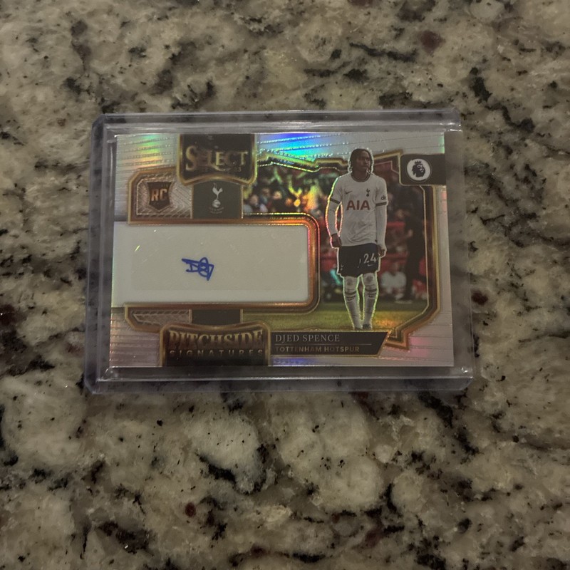 2022-2023 Panini Select EPL Djed Spence Pitchside Rookie Auto Tottenham