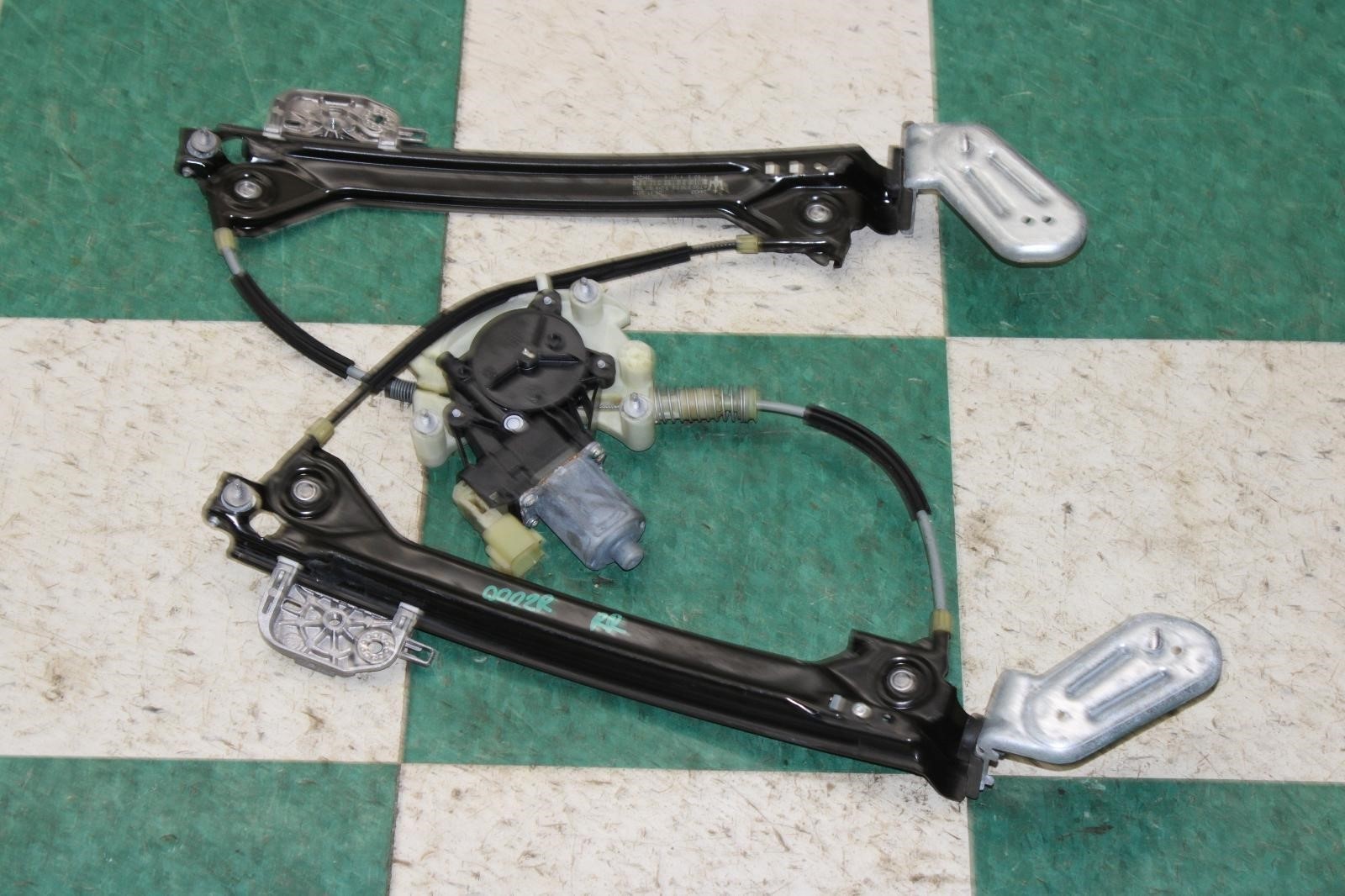 Maserati Ghibli 2014-2021 Rear Right Window regulator