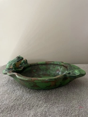 Antique WELLER Pottery, Coppertone Green Frog On Pond Design