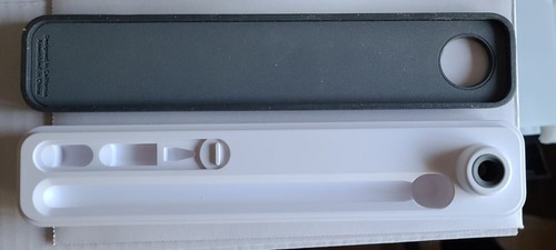 Belkin - Estuche + Soporte para Apple Pencil - Gris - Sin Lápiz - Imagen 2 de 4