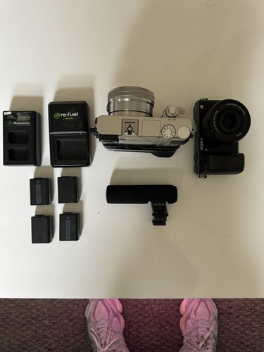 2 Sony a6000 white with Sony 16-50mm lens and various accessories + MEKE Dual - Picture 5 of 5
