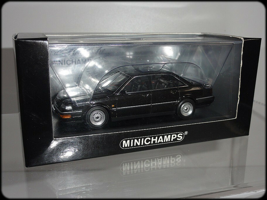MINICHAMPS 1 43 AUDI V8 1988 MINICHAMPS 1 43 AUDI V8 1988