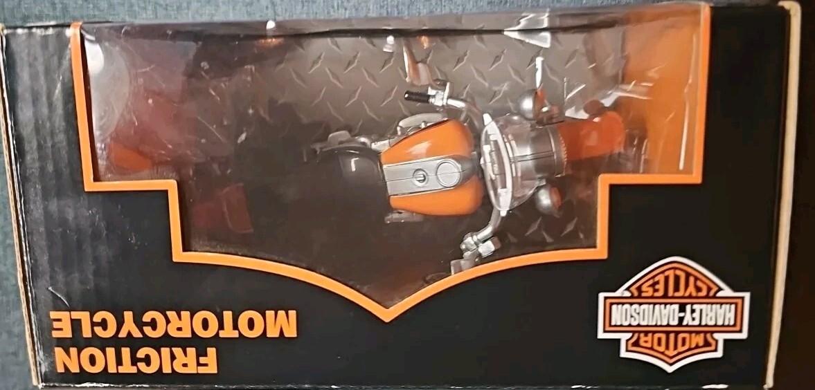 2005 Harley Davidson Road King Friction Motorcycle by Planet Toys