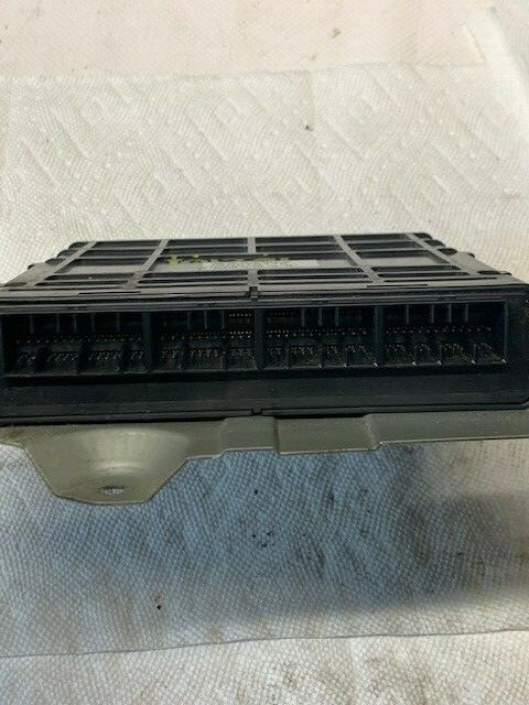 02 MITSUBISHI MONTERO AUTO CONTROL COMPUTER MODULE MR578176