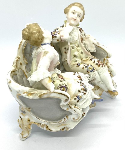Antique Meissen Porcelain Man women Porcelain Figutine 5.3/4 x 3.1/4 x 3.3/4” - Picture 2 of 12