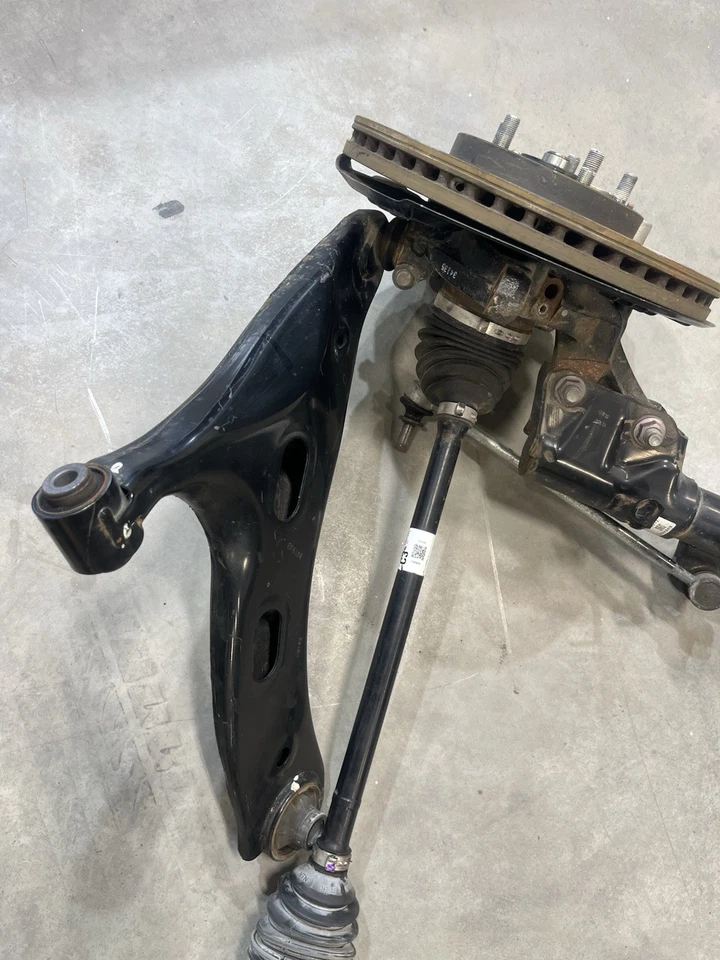 Suspensión de rodilla delantera derecha pasajero Subaru Crosstrek 2024 OEM Foto 2 de 4