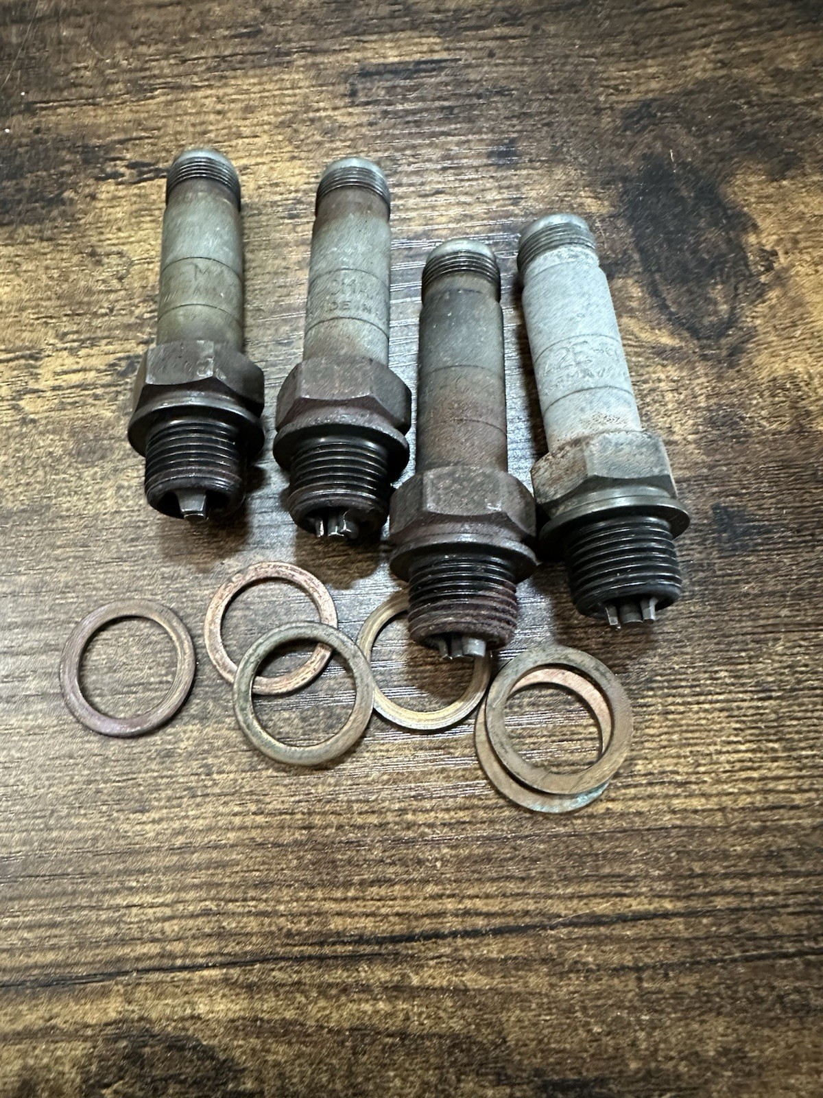 Champion EM42E Aircraft Spark Plugs Lot of 4 Vintage Aviation w/ Washers