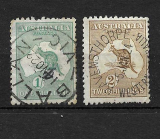 2 good cat value Australian 1920's Kangaroo issues
