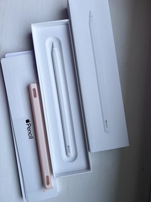 Apple Pencil (2. Generation) Eingabestift  - Weiß (MU8F2ZM/A) + Hülle
