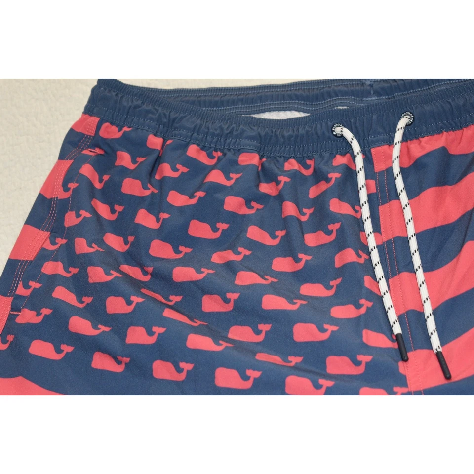 Bermuda de Natação Vineyard Vines Masculina Tamanho XL Surf Azul Rosa Bandeira de Peixe  - Imagem 3 de 4