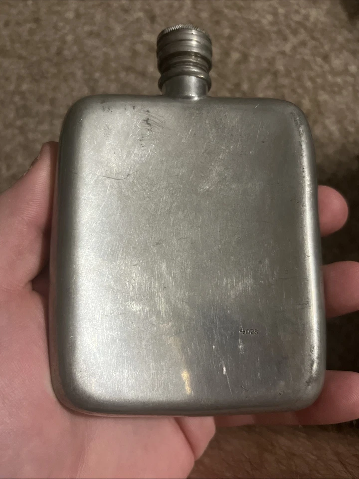 Rare Vintage Hallmarked Silver Hip Flask 180g  - Image 4 of 4
