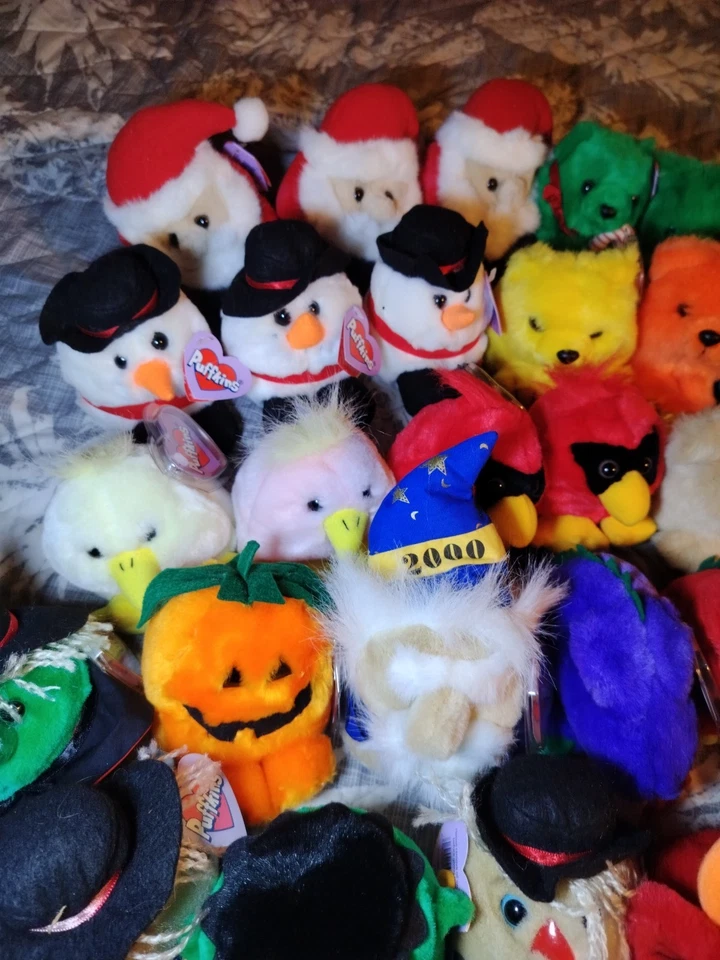 Lote de 40 peluches de gorro Puffkins con etiquetas vintage Foto 3 de 4