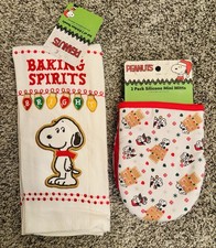 Peanuts Snoopy Christmas Silicone Oven Mini Mitts & Kitchen Towels Set