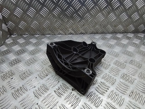 BMW 7 E65, E66, E67 HALTERUNG KLIMAKOMPRESSOR 64557792202 21245388