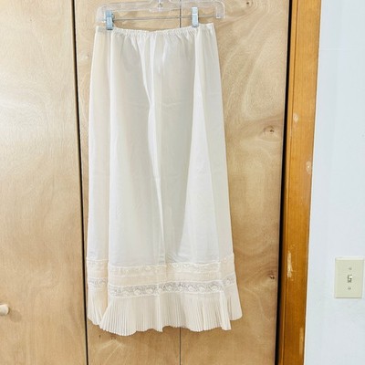 Late 1970s Lorraine Taffeta Half Slip F Large Long 7 1/2'' Lace Added Flaws