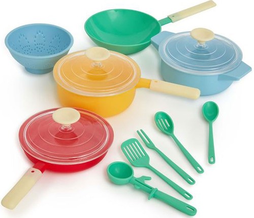 Casdon Pan Set | Toy Pan Set for Children Age 3+ Pastel Coloured Pans & Utensils - Picture 2 of 5