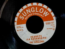 the SUNGLOWS -45  "HAPPY HIPPO" / "PEANUTS" 1965 Latin Tex Mex POP   VG Vinyl