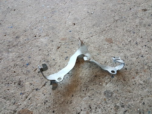 BMW 1er F20 F21 3er F30 F31 LCI B38 B48 Halter motornaher Katalysator 8648410