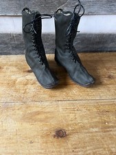 Antique Child  s/young Lady Victorian Shoes. Thick Heal With Scalloped Top.