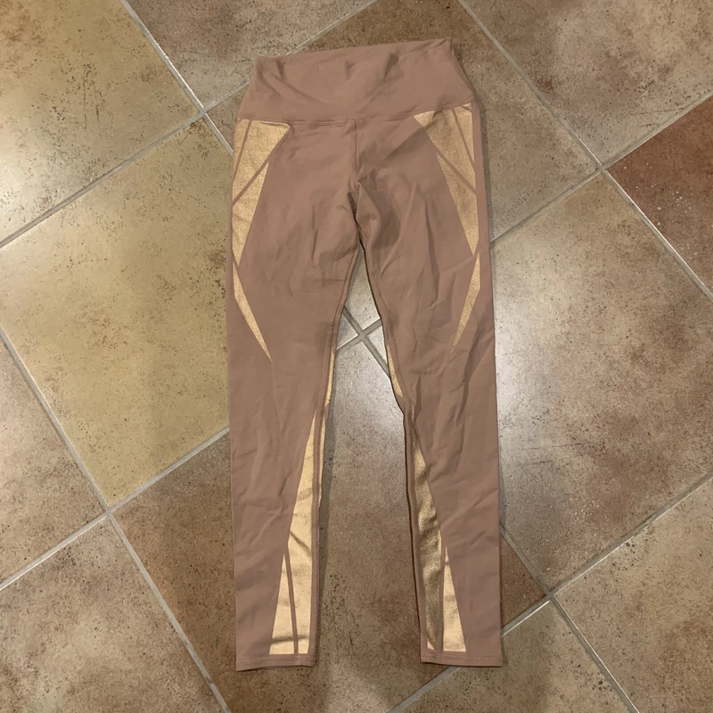 alo-yoga athletic work out leggings