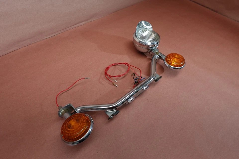 99-13 YAMAHA ROYAL STAR XVZ 1300 TF XVZ13 Front Turn Signal Light Bar - Image 2 of 4