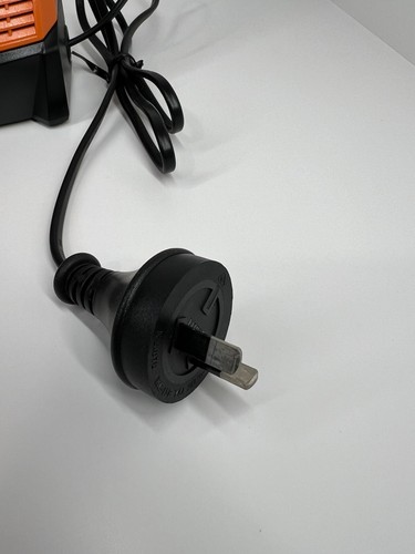 AEG 18V Battery Charger BL1218 - Genuine Lithium-Ion - Foto 5 di 11
