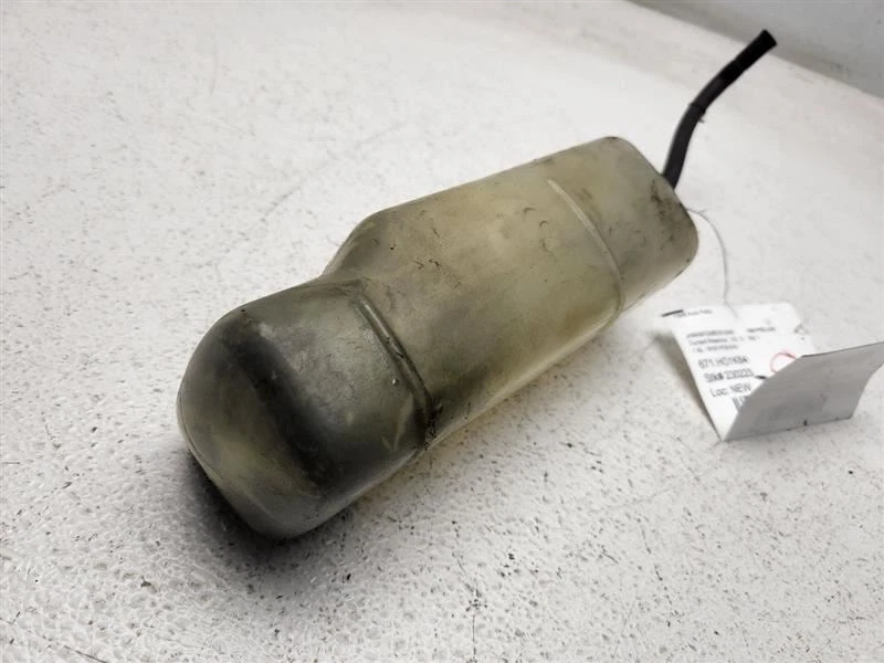 1983-1987 Honda Prelude Coolant Reservoir OEM 19101-PC6-010 - Image 4 of 4