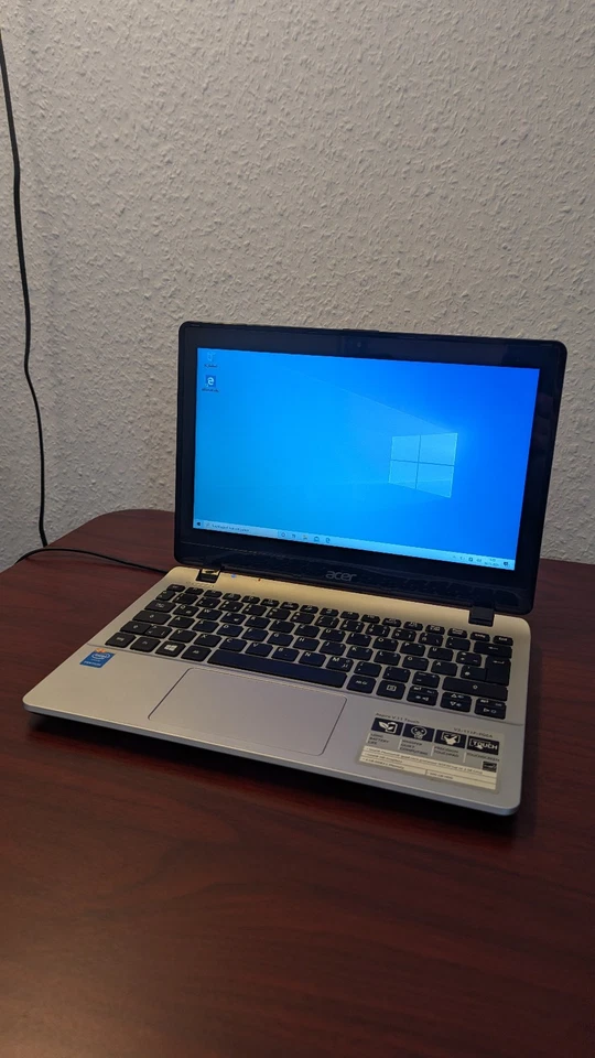 Acer Aspire V 11 Touch (V3-111P-P06A), Windows 10, 500 GB HDD, 4 GB RAM Akku def - Bild 2 von 4