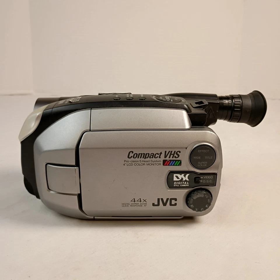 JVC GR-AXM700U Compact VHS-C Camcorder - No Battery or Charger - Untested - Image 2 of 4