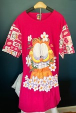 Vintage PAWS Garfield with Flowers Nightshirt in Pink, tag says M please read 