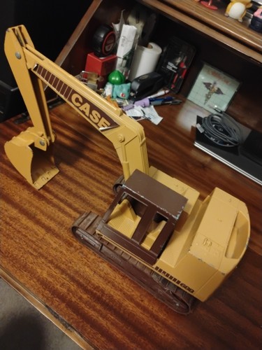 1/16 ERTL CASE Model 688 Excavator Construction Toy RARE