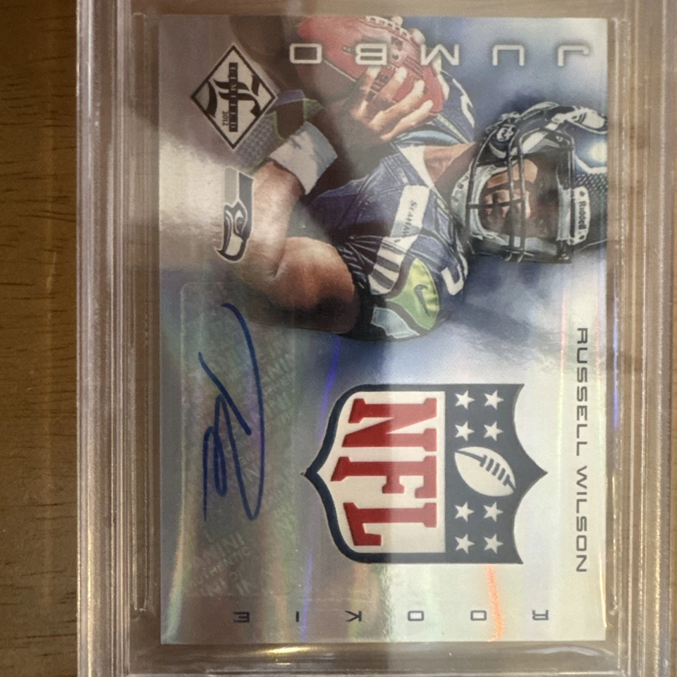 Camisetas Panini Rookie Jumbo Russell Wilson 2012 automáticas #25 1/1 Foto 4 de 4