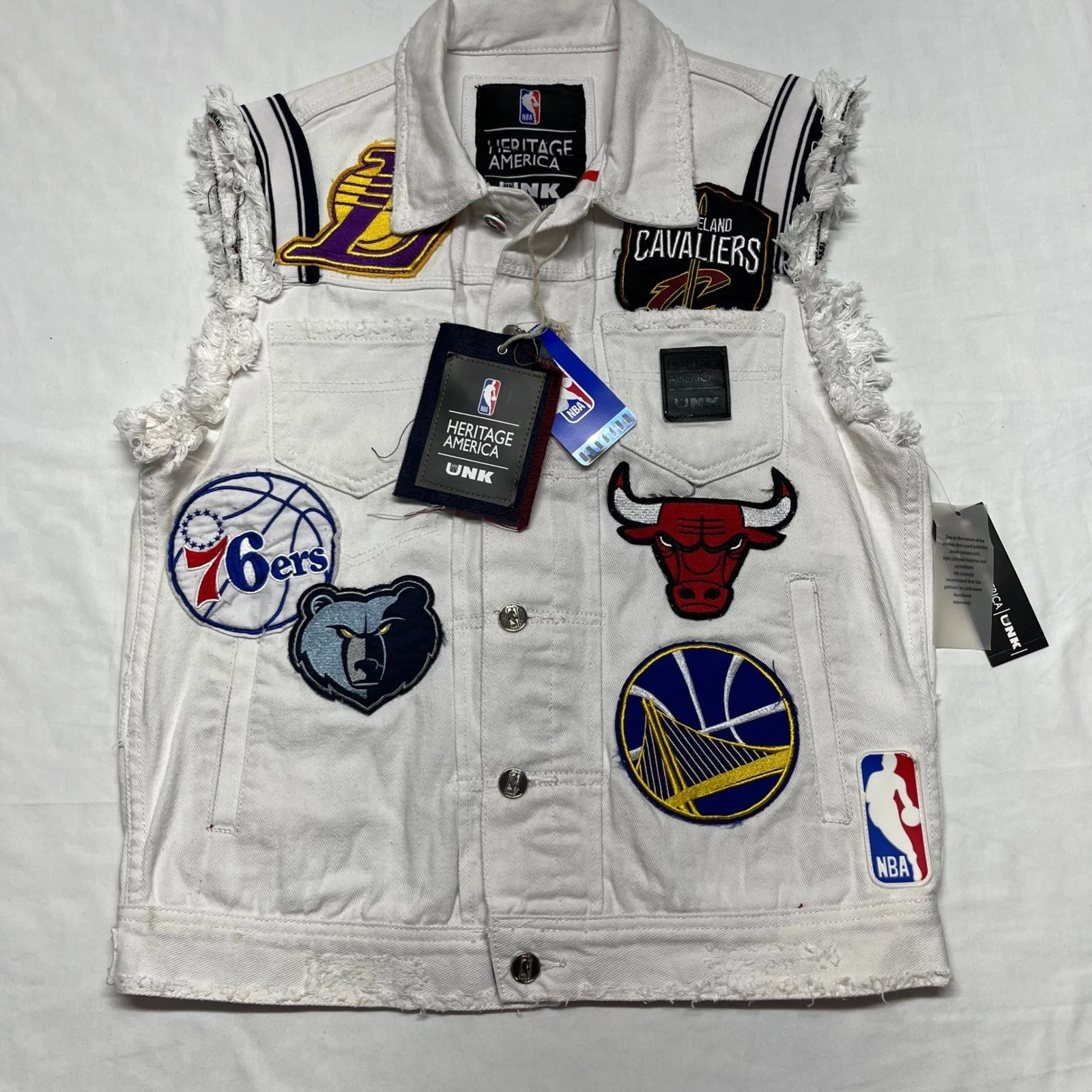 Heritage America UNK NBA Denim Vest Mens M White Distressed All Over Patches NWT - product detail image 1