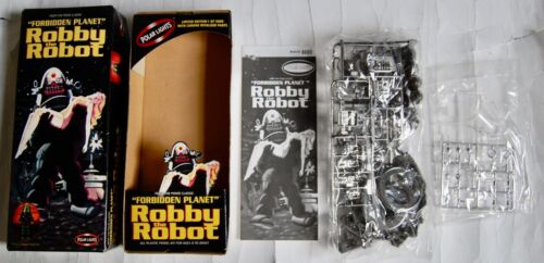 Polar Lights Robby The Robot Forbidden Planet. RARE ALL CHROME LTD ED. Unstarted - Picture 2 of 7