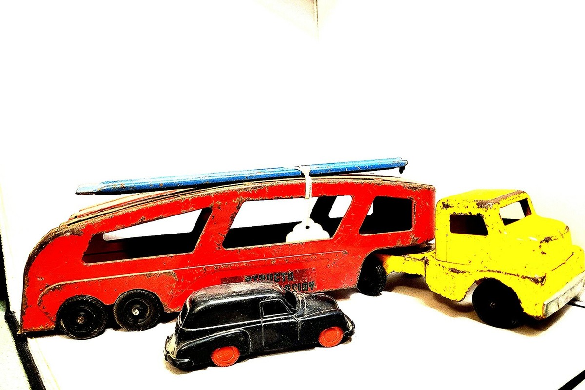 1950's Structo Car Hauler 22