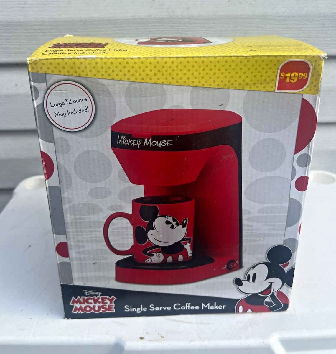 Cafetera de una sola porción Disney Mickey Mouse con taza, 12 oz, roja/negra