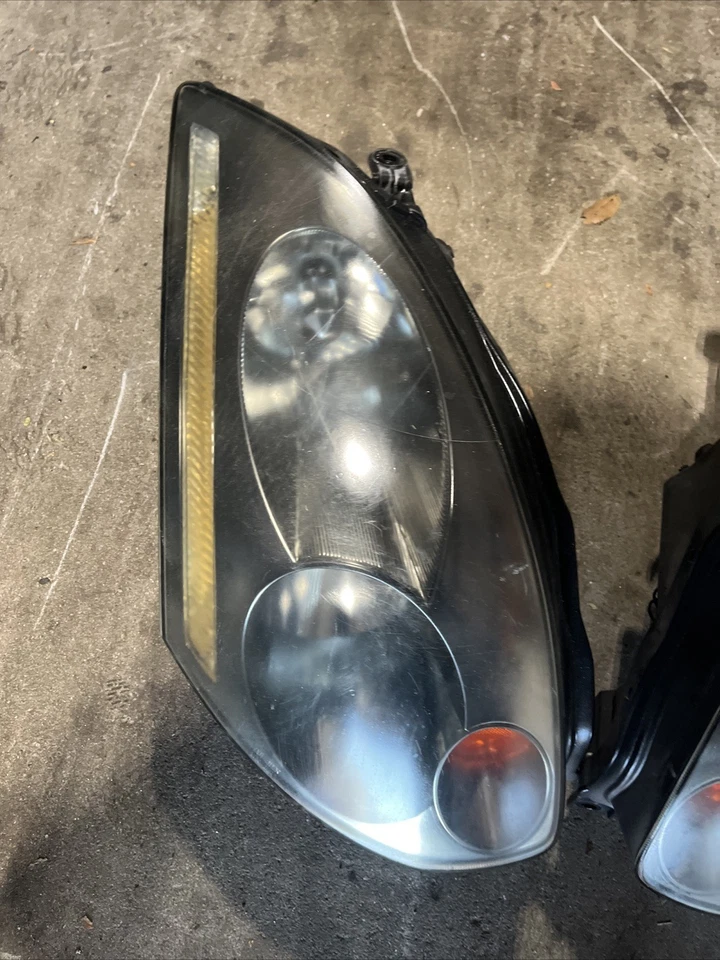 2003 05 INFINITI G35 Coupé LH RH HID XENON HEADLIGHT OEM - Image 2 of 4